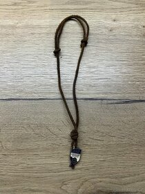 Abercrombie & Fitch přívěsek na kůži. - 1