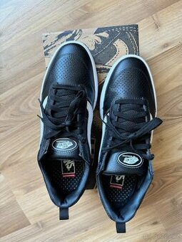 Tenisky Vans Zahba leather black/white 43
