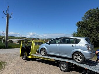 Prodám Toyotu corollu verso 1.8vvti rok 2004