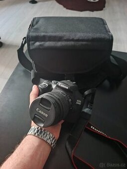 Canon EOS 2000D