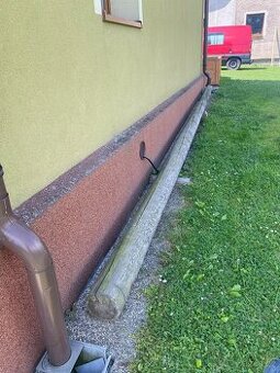 Dřevěný sloup elektrického vedení