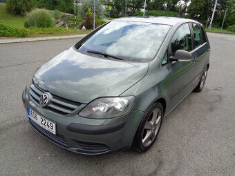 VOLKSWAGEN GOLF PLUS 1.6 MPi KOUPENO ČR,2.MAJITEL ,SERVISKA