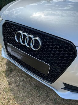 Audi drzak pro logo RS