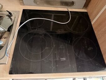 Kuchyňská linka se spotřebiči BEKO