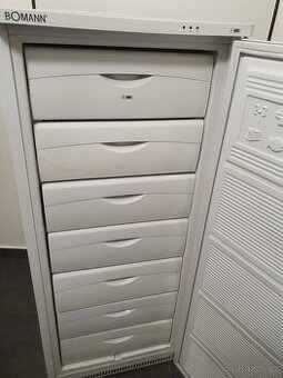 velký mrazák – 7 šuplíků, 133 cm