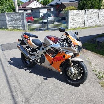 Honda CBR 900 RR