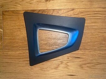 Kryt okolo hlavice řazeni