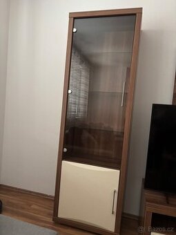 Skleněná vitrína