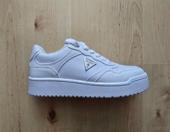 Nové dámské tenisky Guess