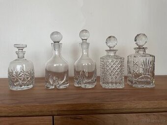 Sada 5 broušených karaf – kvalitní český křišťál