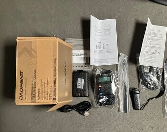 Prodám Baofeng UV-5R (USB-C) + program. kabel