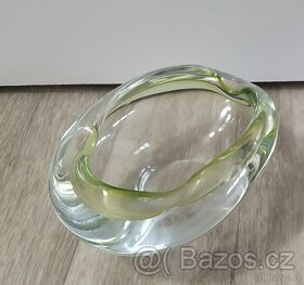 Starožitný popelník z litého skla