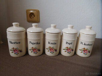 STARÉ KULATÉ KOŘENKY