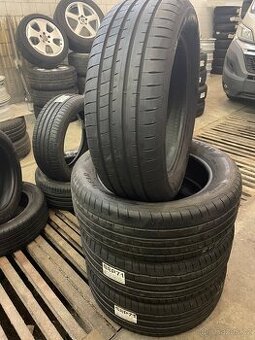 235/55 R18 100V Letné