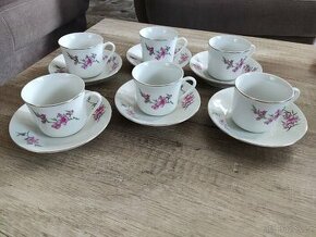 Sada šesti porcelánových šálků a podšálků