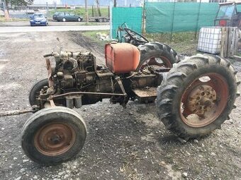 Zetor 3011 jednotlivé díly nebo celek