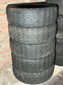 Šotolinové pneu Pirelli 205/65R15 XR5