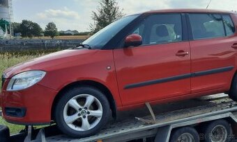 nd z škoda fabia 2 1,6tdi cay červená modrá