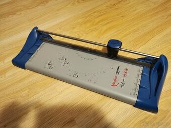 Řezačka papíru Maped Universal T4406