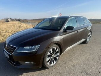 Škoda Superb Kombi 2,0 TDI 140 kW DSG 4x4 plná výbava