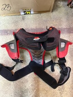 krční chránič na motorku