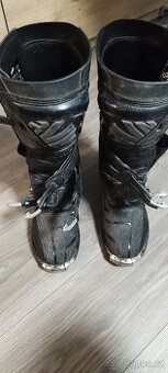 Boty raven na motorku vel.42
