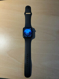 Apple Watch 5 44 mm, Space Grey, hliník s černým řemínkem - 1