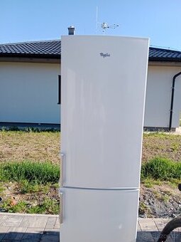 Lednice s mrazakem Vhirpool
