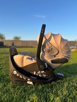 Cybex Cloud Z i-Size SIMPLY FLOWERS a CYBEX Base Z i-Size