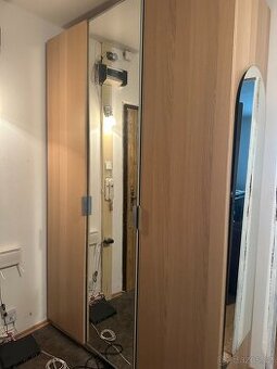 Šatní skříň Ikea