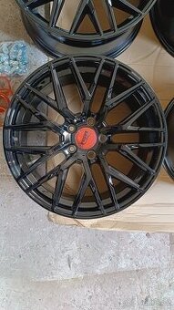 R18 5x112 mm ALU disky čierne MAM - 1