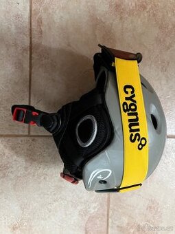 Lyzarska snowboard helma detska B-square 52-54 bryle Cygnus