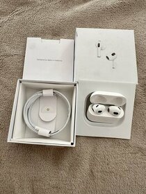 Sluchátka Apple AirPods 2021 >1/1