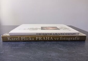 Knihy s fotografiemi Prahy a České koruny