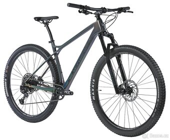 NOVÉ KARBON horské kolo SILVERBACK, 29¨, pro jezdce od 170cm