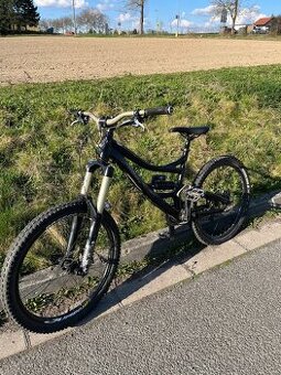 Celoodpružené kolo specialized