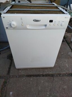 Prodám funkční myčku značky Whirlpool o šíři 60 cm--DOVEZU--