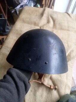 Helma přilba vz 32 hříbek