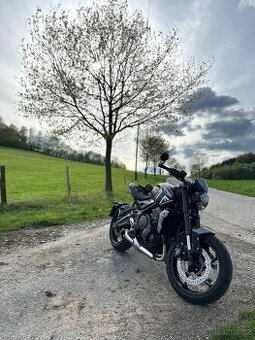 Triumph trident 660