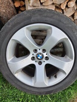 Kola BMW e53