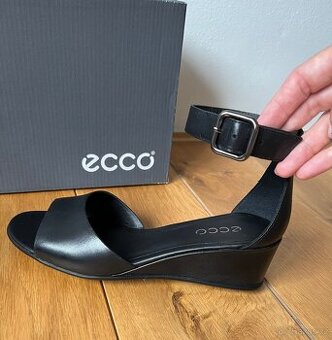 Dámské sandály Ecco 39