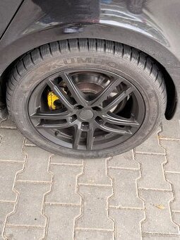 Prodám alu kola 225/50R17 krásný pneu  Zimní 