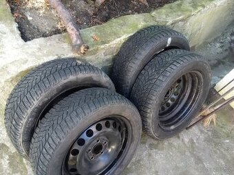 zimní sada pneu 195/55r15+pěkné ocelové disky