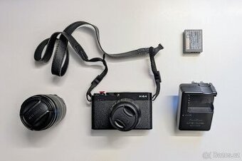 Prodám Fujifilm X-E4 s příslušenstvím