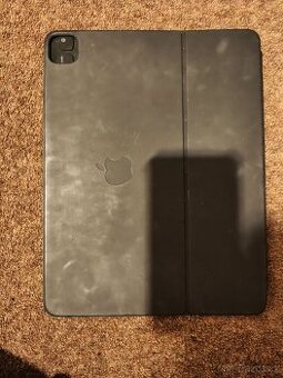 Pouzdro
• iPad Pro 12,9″ (6. generace) M2