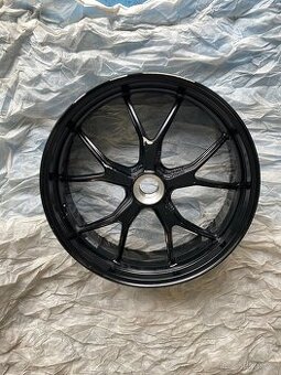 DUCATI streetfighter r.v. 2011 zadni kolo