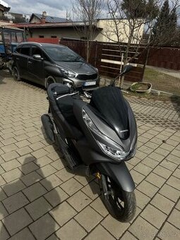 Predám HONDA PCX 125 – 1. majiteľ, Garážovaný,