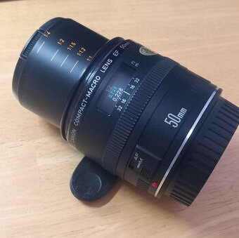 Canon EF 50mm f/2.5 Compact Macro