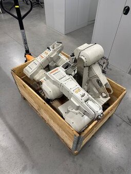Robotická paže robot Mitsubishi