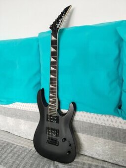 Prodám Jackson JS22 Dinky BLK AH s pevným pouzdrem